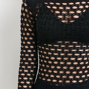 🆕 Lightweight fishnet seamless top.